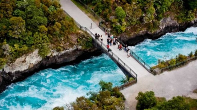 Huka-Falls-Aerial-View-Taupo-4_GalleryLarge.CFj1Zg